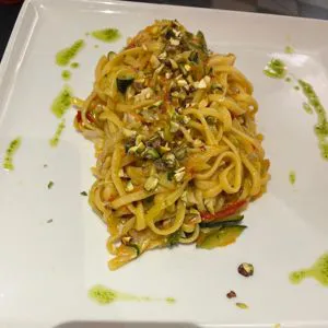 Tagliolini alle verdure e granella